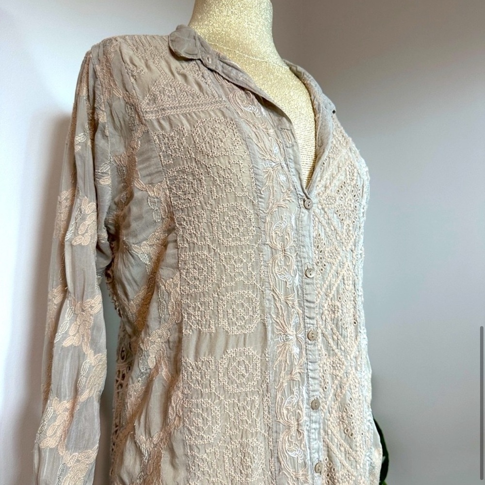 Johnny Was Back Eyelet button down Blouse in Powdered Sugar - Picture 3 of 8